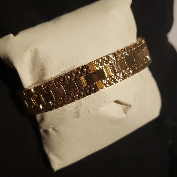 Luxury Gold Women display picture 2